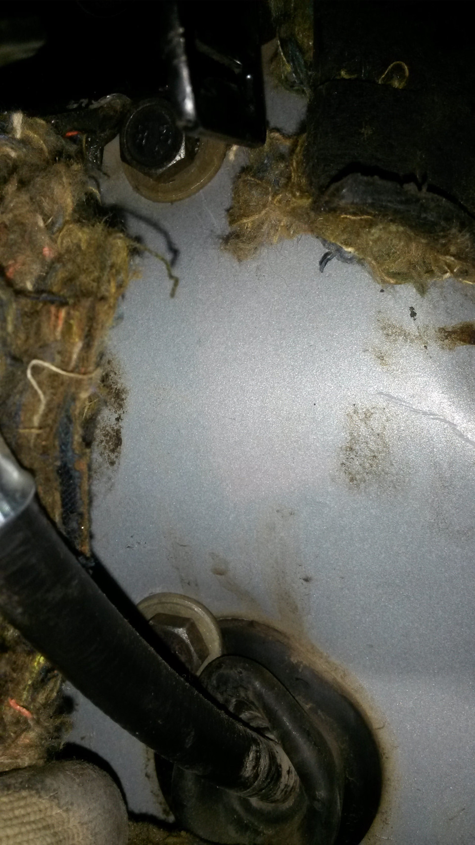 Крепление рулевой рейки — Lada Калина хэтчбек, 1,6 л, 2007 года ...