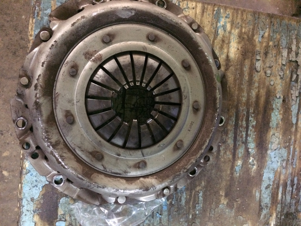 поломка сцепления( — Lada Приора седан, 1,6 л, 2012 года | поломка | DRIVE2