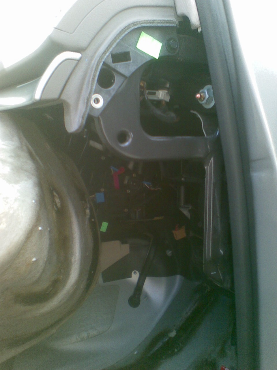 Вода под пассажирским ковриком. Решение. — Audi A4 (B6), 1,8 л, 2002 ...