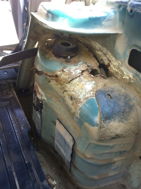 Задний стакан 2110. Гнилые стаканы ваз 2112. Задняя чашка ваз 2115. Гнилые стаканы 2114. Сгнили передние стаканы.