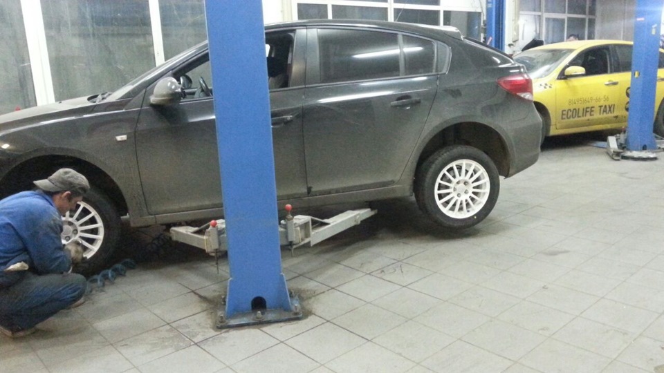 Собраны колёса. — Chevrolet Cruze Hatchback, 1,8 л, 2012 года | шины ...