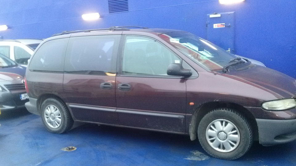 пора ремонтировать двигатель — трещина в головке — Chrysler Voyager (3G ...