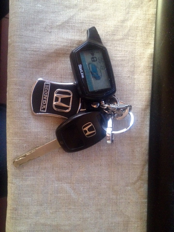 блок сигнализации аккорд 7. хонда аккорд 7 сигнализация. датчик света аккорд 7. подвеска victorinox (4. ключ honda crv.