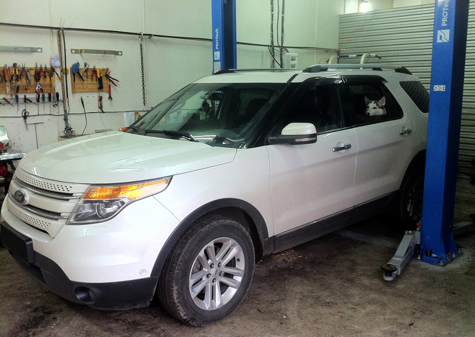 Ford Explorer V