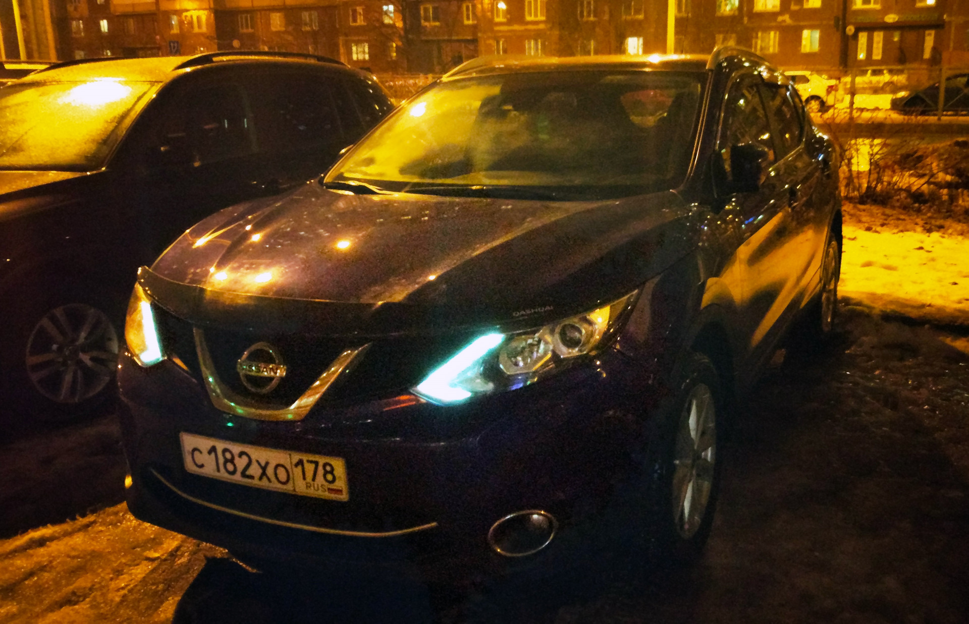 Nissan Qashqai ночью