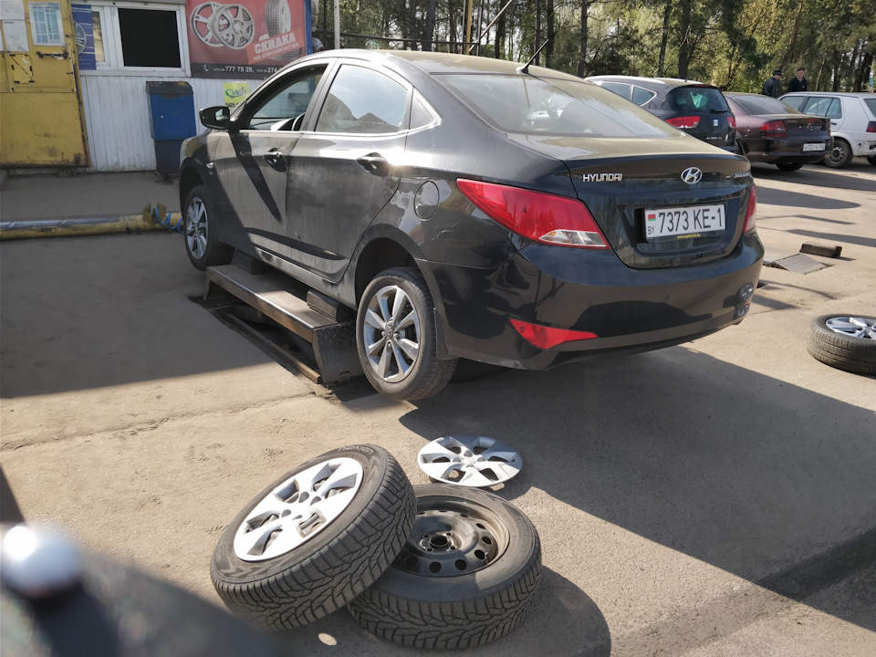 Сезонная смена обуви. — Hyundai Solaris (1G), 1,6 л, 2015 года | шины ...
