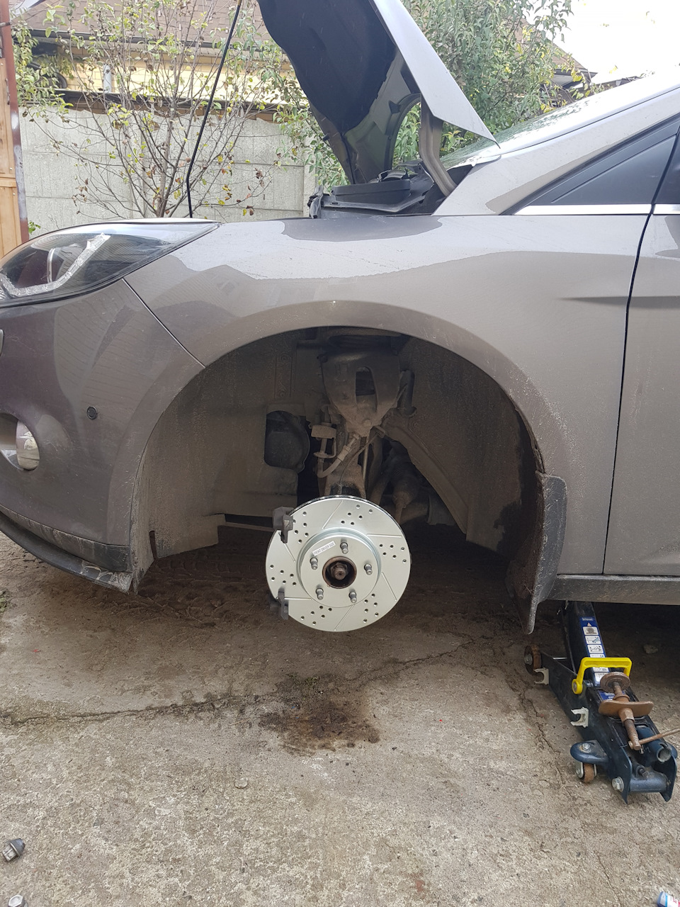 Установка тормозных дисков BreakeMotive на ФОРД ФОКУС 3. — DRIVE2