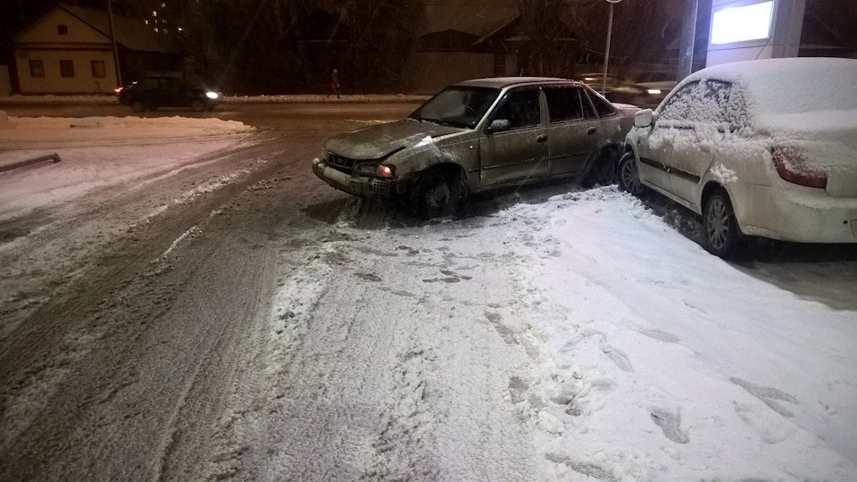 №112 Вновь мятый металл — Lada Гранта (1G), 1,6 л, 2013 года | ДТП | DRIVE2