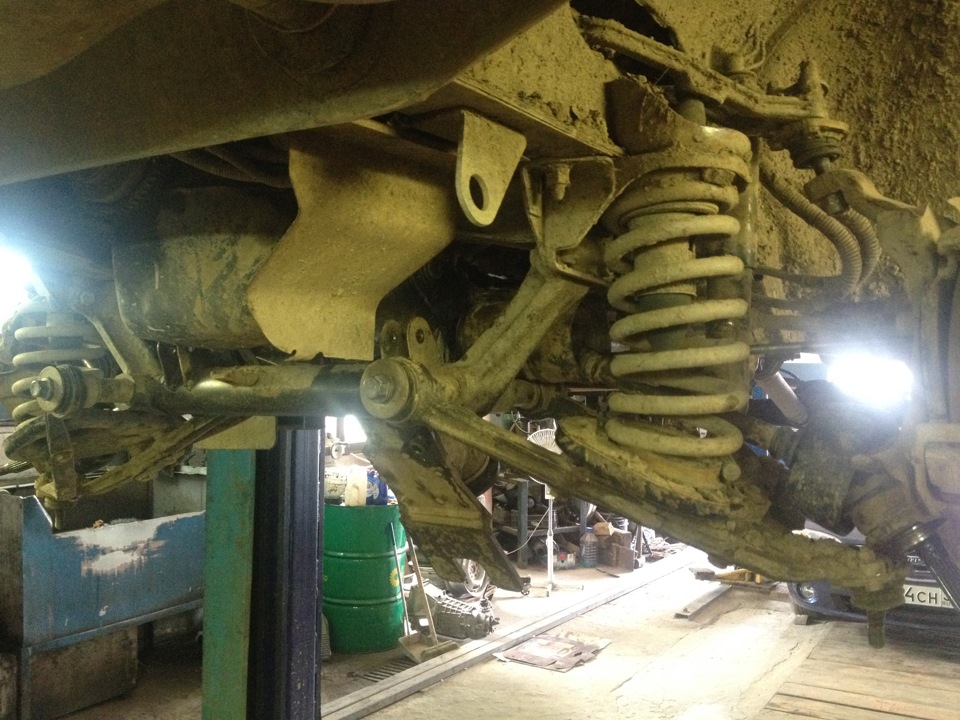 Замена сальников переднего моста, правой внутренней гранаты ...