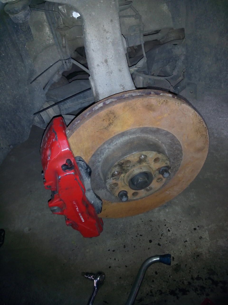 Фото в бортжурнале Audi A8 (D2)