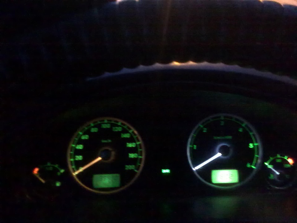 Замена лампочек в шитке приборов — ГАЗ Газель, 2,7 л, 2007 года ...