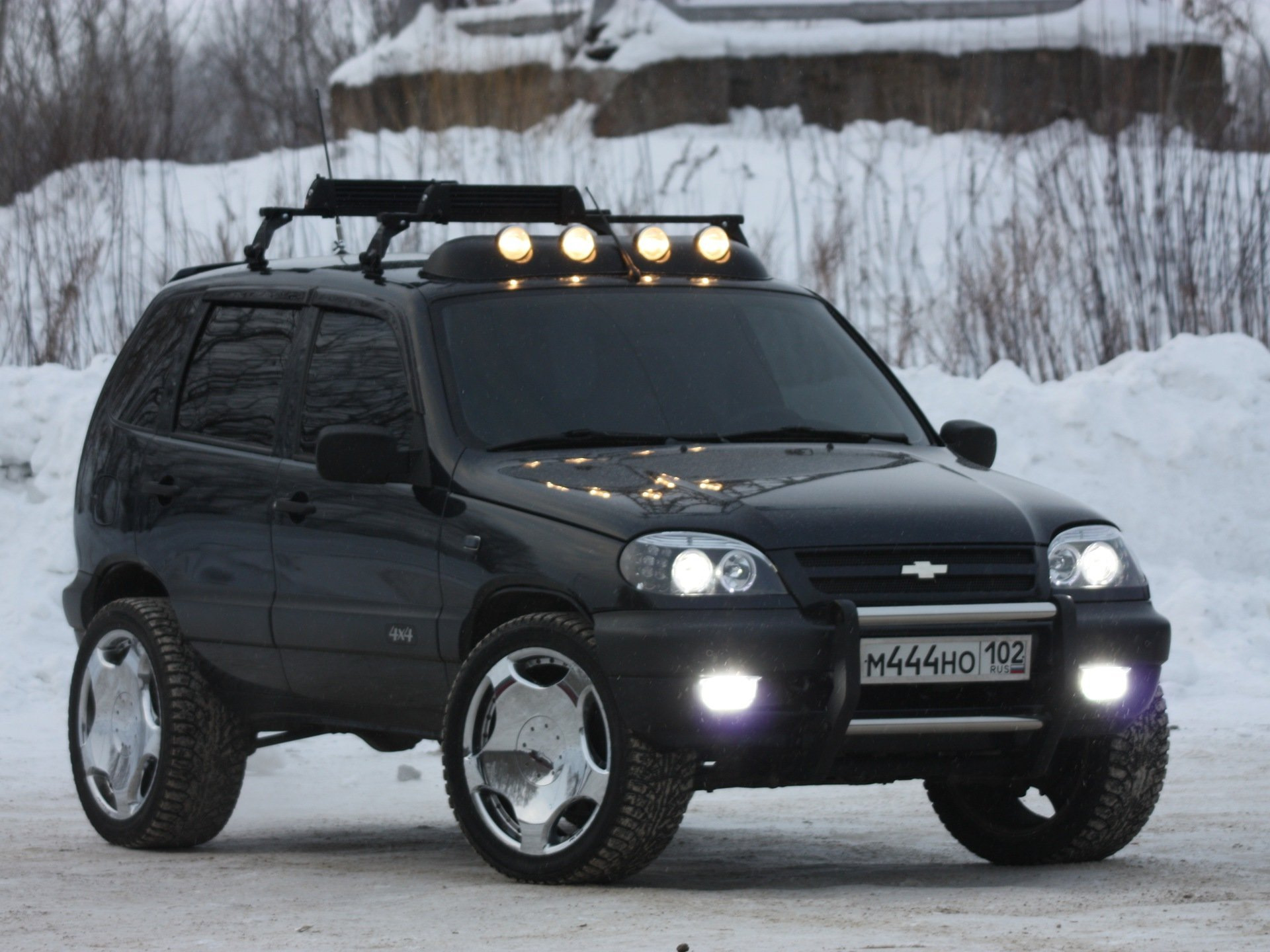 Нива шевроле идет. Chevrolet Niva Tuning. Шеви Нива 2121. Тюнинговая Нива Шевроле. Нива Шевроле ВАЗ 2121.