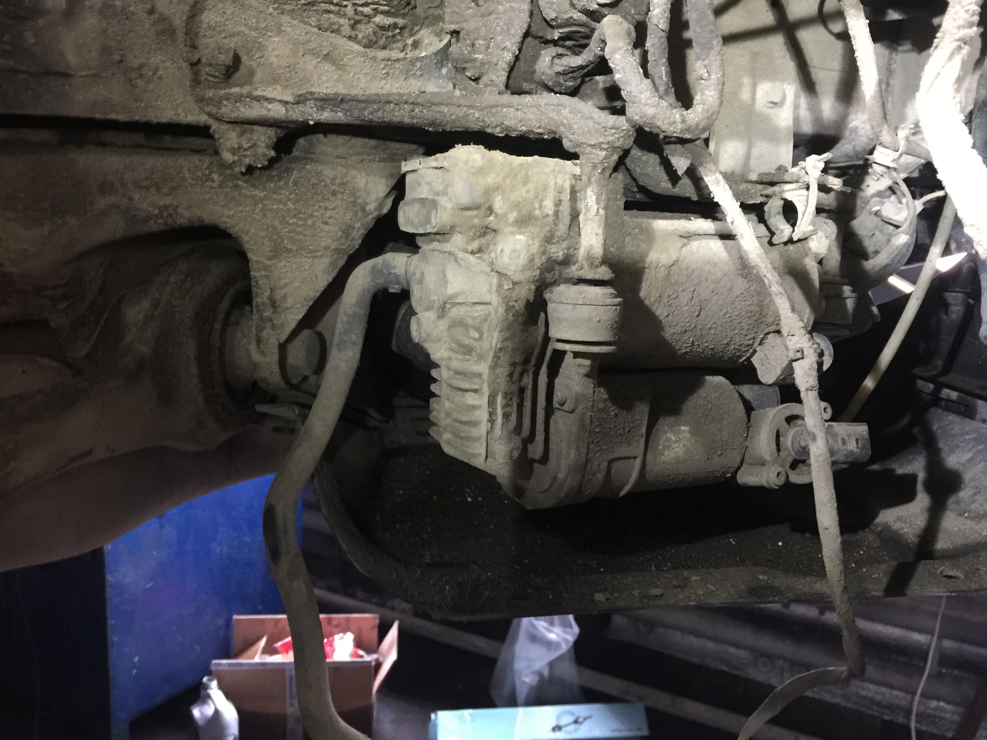 реле компрессора пневмоподвески линкольн навигатор 2. не включается компрессор пневмоподвески. P179d00 ошибка ауди. компрессор подкачки амортизаторов на линкольн навигатор 2005 года. переборка компрессора пневмоподвески audi q7.