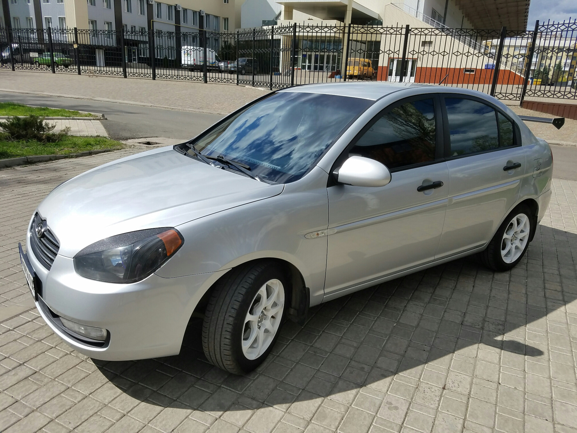 Hyundai accent 2008 фото