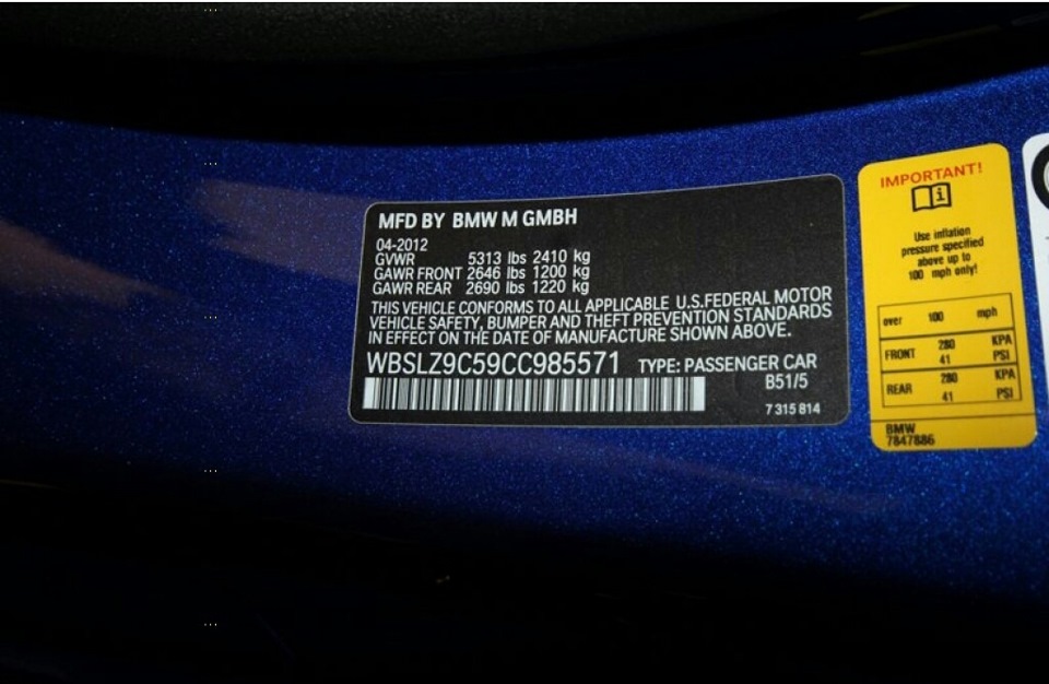 Bmw код. BMW San Marino Blue m5 код краски. Краска БМВ b51 San Marino. Краска b51 BMW. Краска BMW b51, wb51 - San Marino Blau, Базовая.