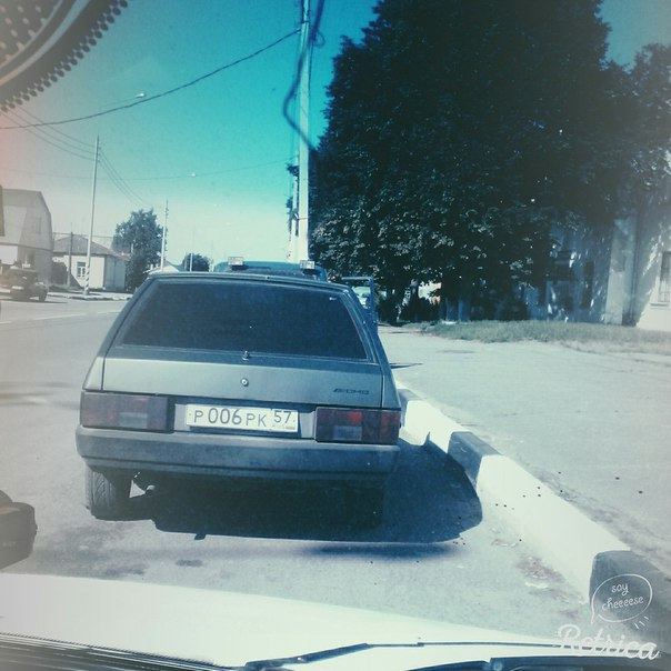 фанатки балуются — Lada 21093