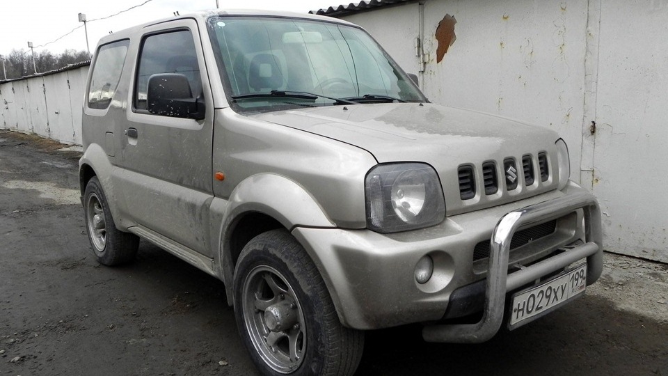 Suzuki Jimny 1.3 бензиновый 2004 | Побитый на DRIVE2