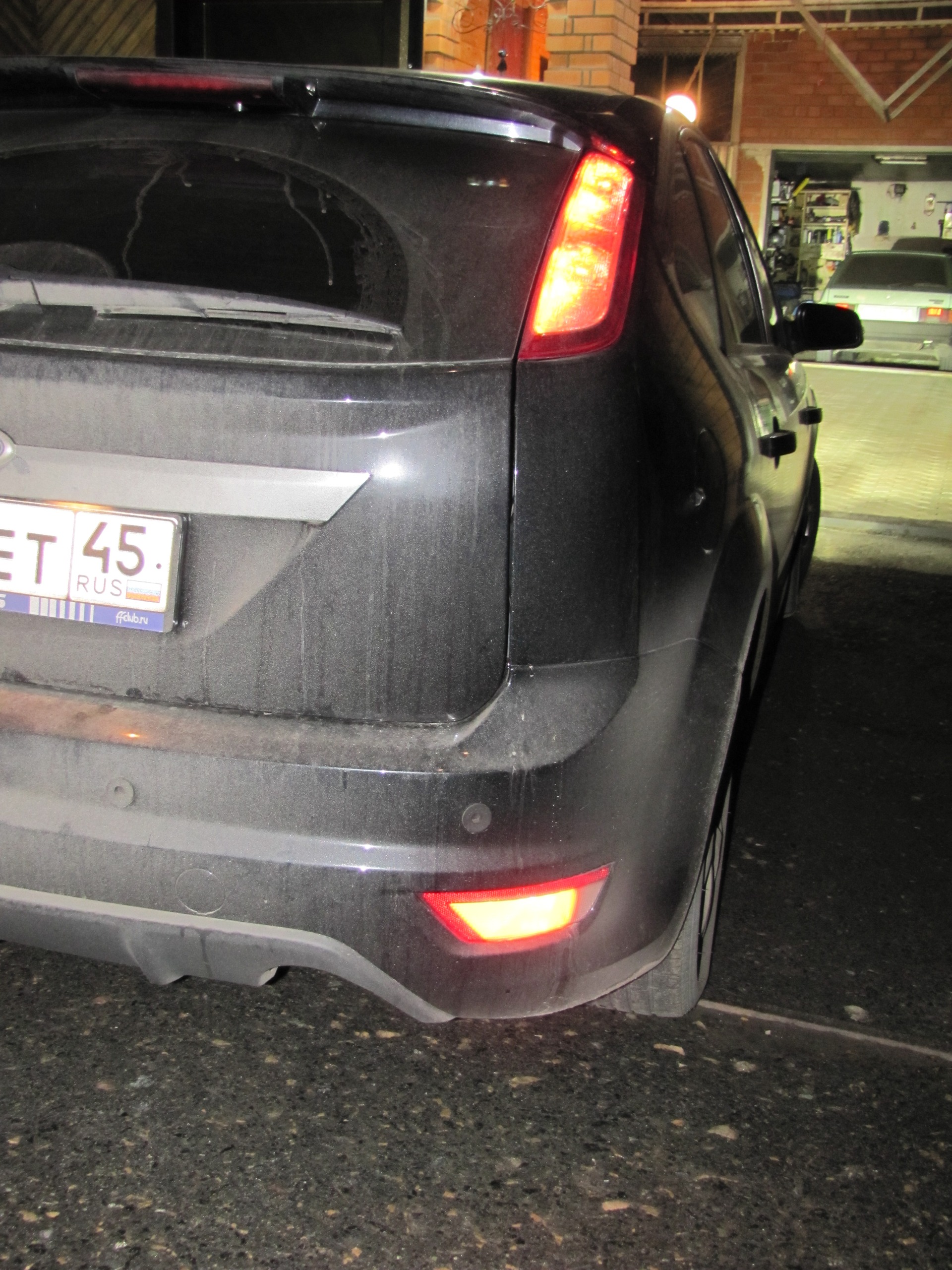 тюнинг задних фонарей фокус 2. форд фокус 2 рестайлинг седан сзади. диодные фонари форд фокус 2. тюнинг задних фонарей фокус 2. диодные стоп фонари форд фокус 2.