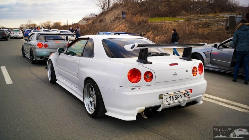 Neksa Autotuning Skyline r34