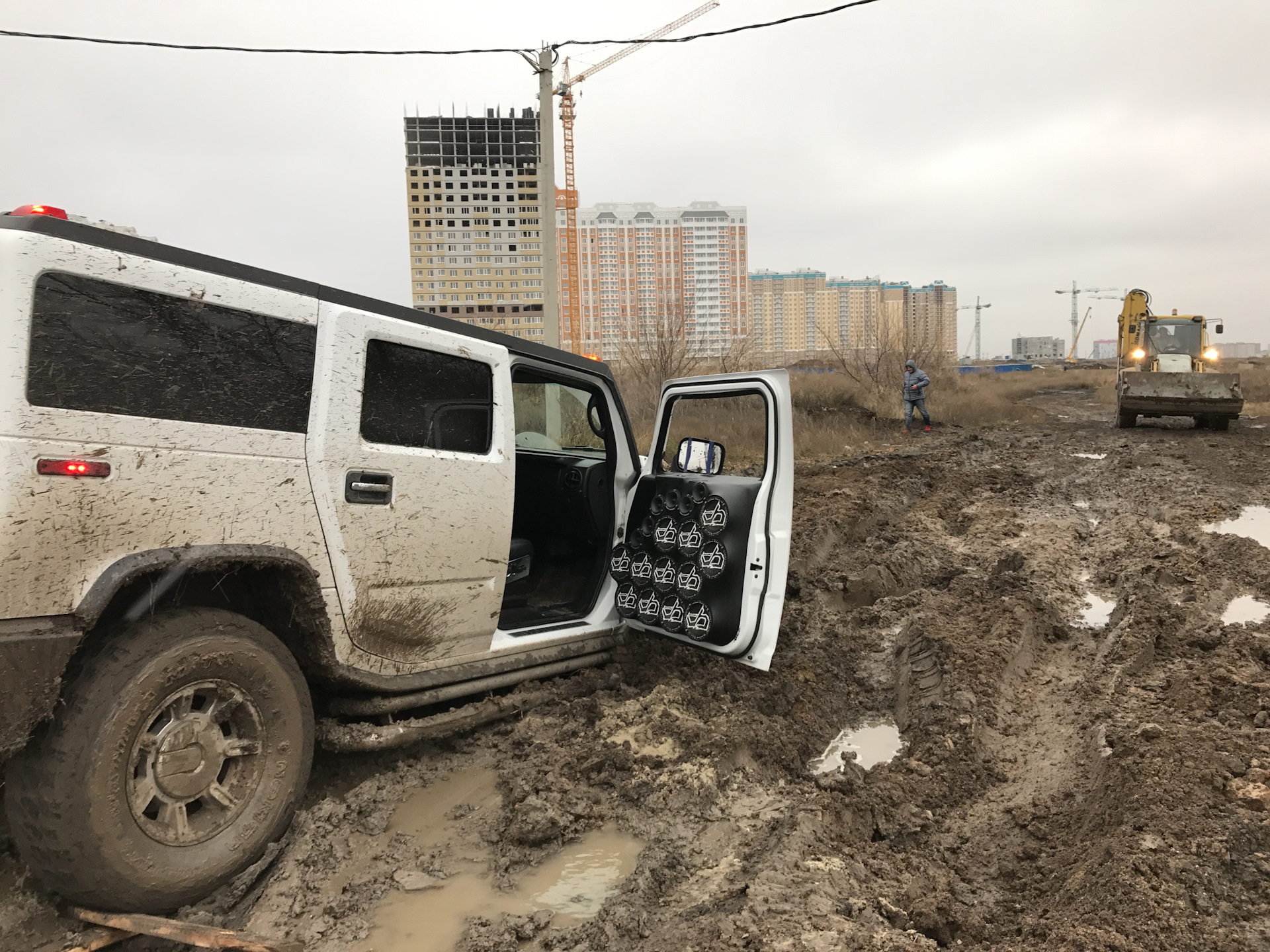 Hummer h1 в грязи