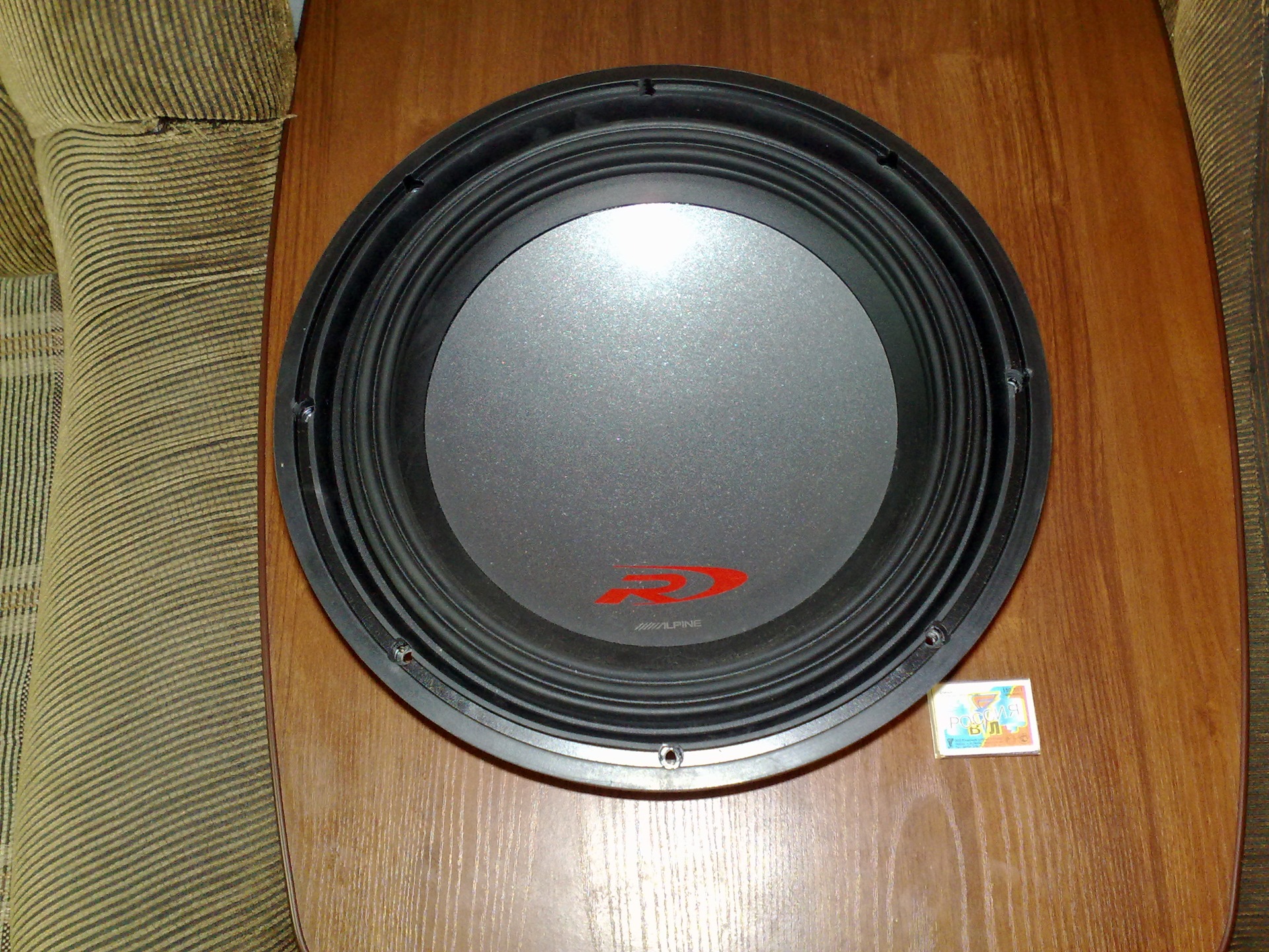 Саб 4 к. Alpine SWR 12 + Challenger 1000.1 как играет