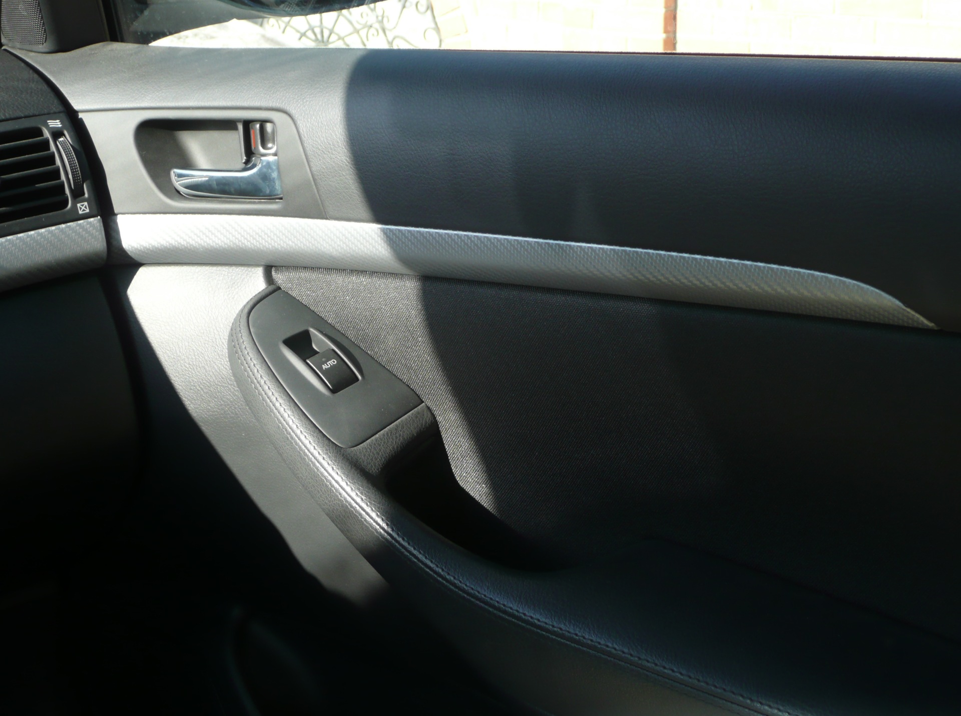 Changing the interior  Anti Wood  - Toyota Avensis 18 L 2008