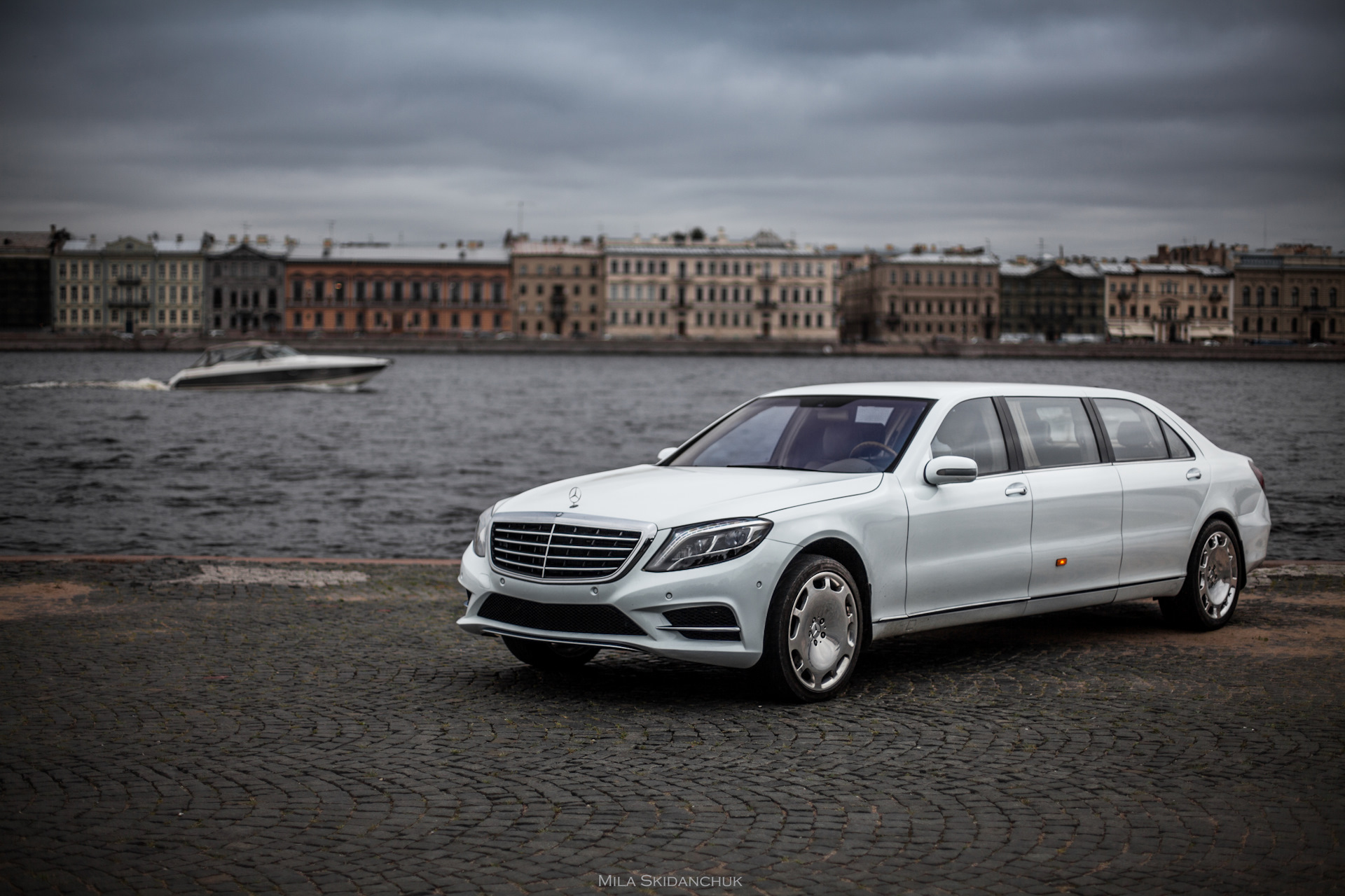 Майбах лимузин. Мерседес 222 Пульман. Мерседес Майбах Пульман. Mercedes Benz w222 Pullman. Лимузин Мерседес Майбах Пульман.