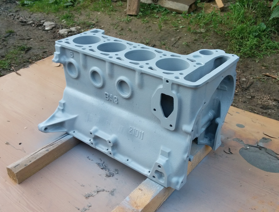 Журнальный столик из блока цилиндров — Lada 21063, 1,3 л, 1991 года ...