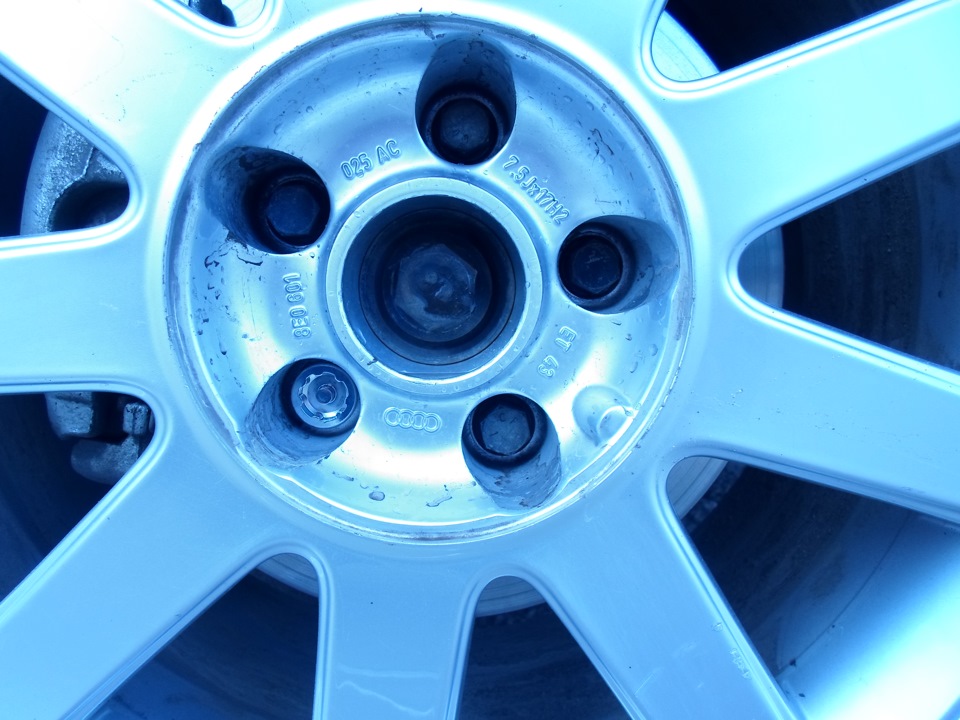 Установка секреток, накидки на сиденья под алькантару. — Audi A6 (C5 ...