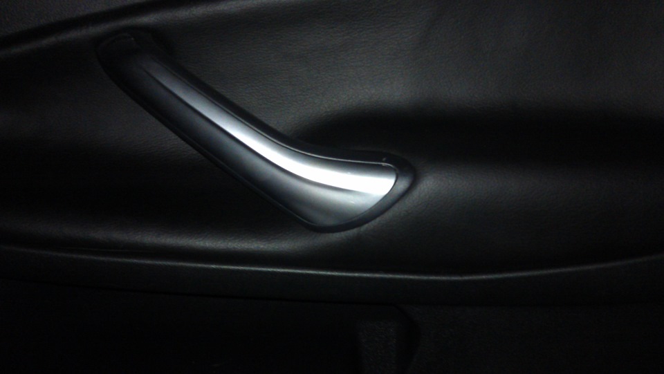 c383582s 960 ΠΠ°ΠΊ ΠΎΠ±ΠΊΠ»Π΅ΠΈΡΡ ΠΎΠ±ΡΠΈΠ²ΠΊΡ Π΄Π²Π΅ΡΠ΅ΠΉ ΡΠΊΠΎΠΊΠΎΠΆΠ΅ΠΉ Π² Π°Π²ΡΠΎΠΌΠΎΠ±ΠΈΠ»Π΅