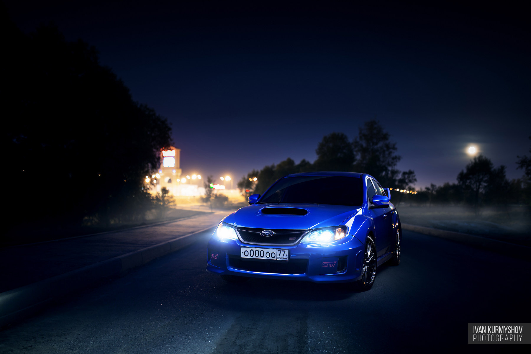 Subaru Impreza WRX STI ночью