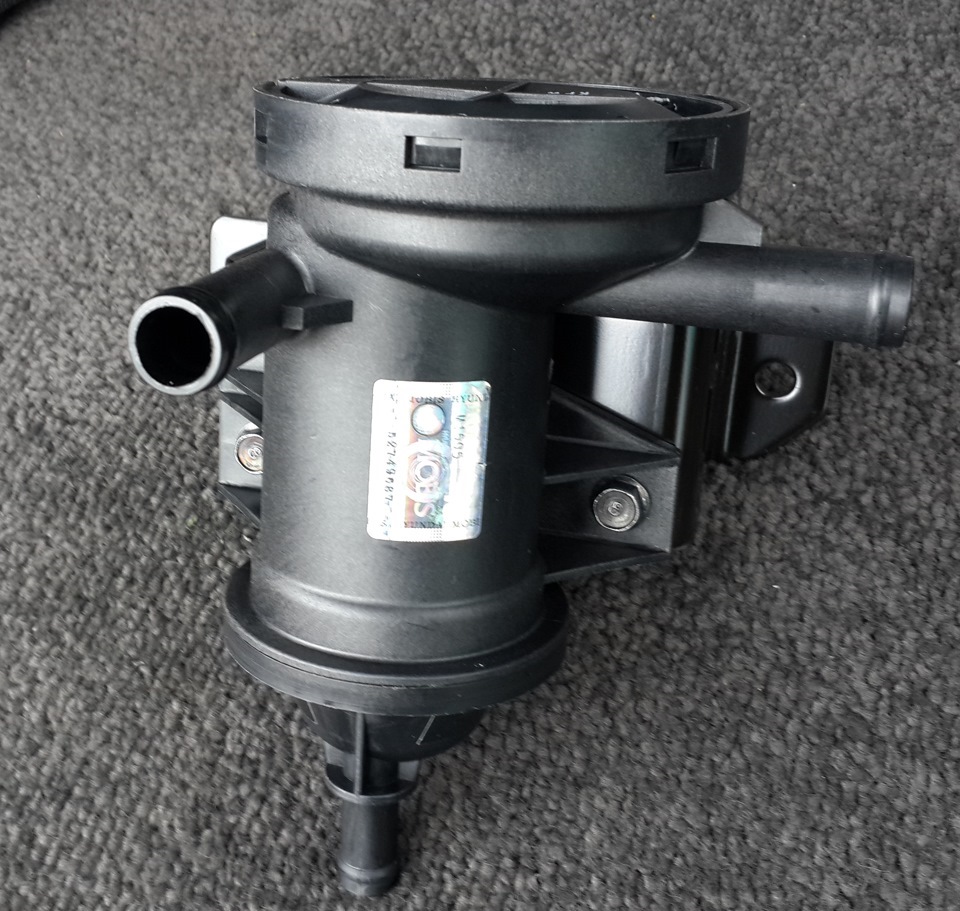 Сепаратор масляный андория 2. Масляный сепаратор порше 986. Vag 06h 103 495 ah. Сепаратор картерных газов соренто. Маслоотделитель картерных газов hyundai 26740-45500.