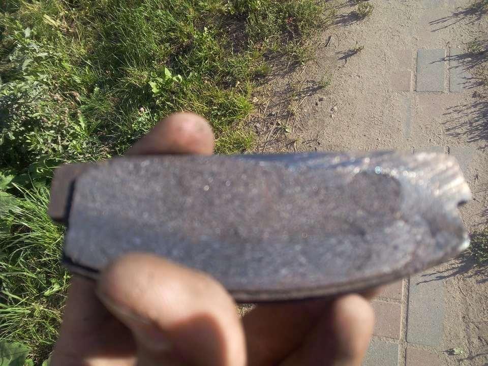 Скрежет в заднем правом колесе — Mazda 626 V (GF), 2 л, 2001 года ...