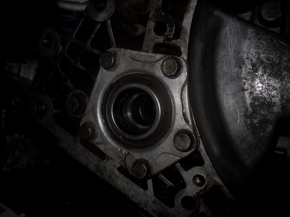 забивал обоймой от какого то подшипника которая подошла ну прям идеально — подогнали друзья из автосервиса — ЗАЗ Sens