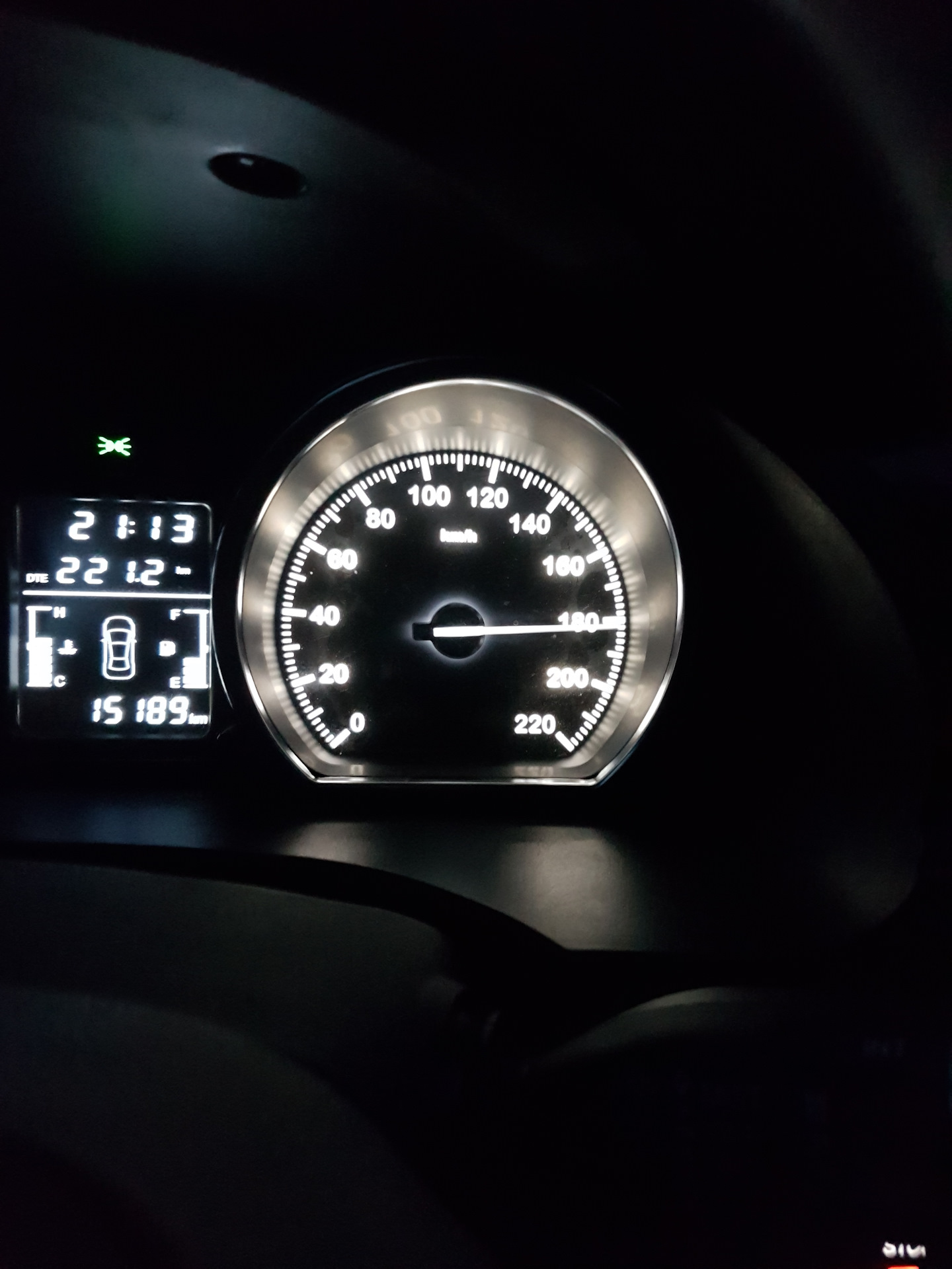 Скорость 180 км ч. Спидометр Toyota Highlander 2,7 200 км/ч. Спидометр автомобиля 190 км ч. Speedometer 180 км. ЛХ 600 спидометр.