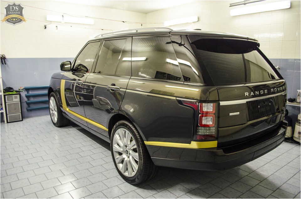 Range Rover Autobiography under Everglass Platinum Comprehensive detailing car