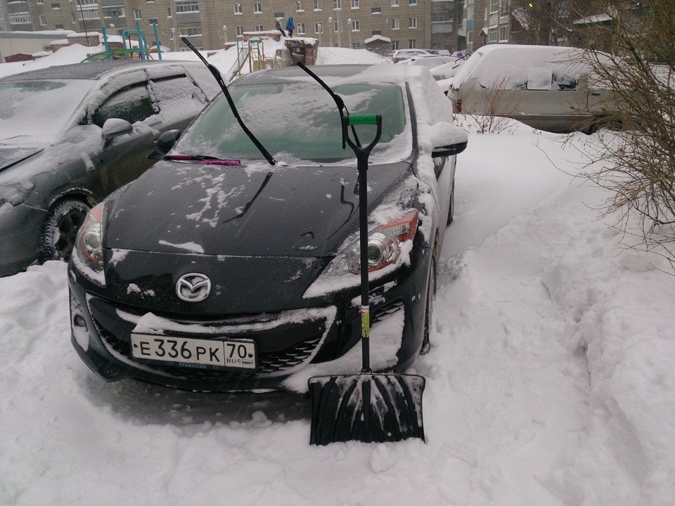 Сломался дворник, много снега… — Mazda 3 (2G) BL, 1,6 л, 2012 года ...
