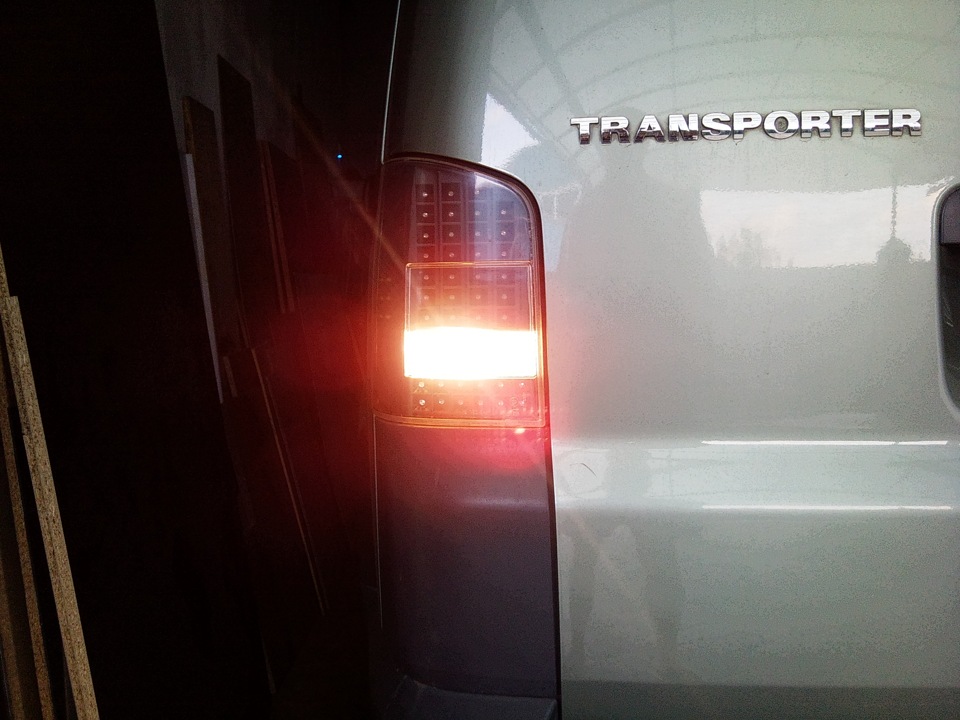 LED в задний свет — Volkswagen Transporter T5, 2,5 л, 2008 года ...