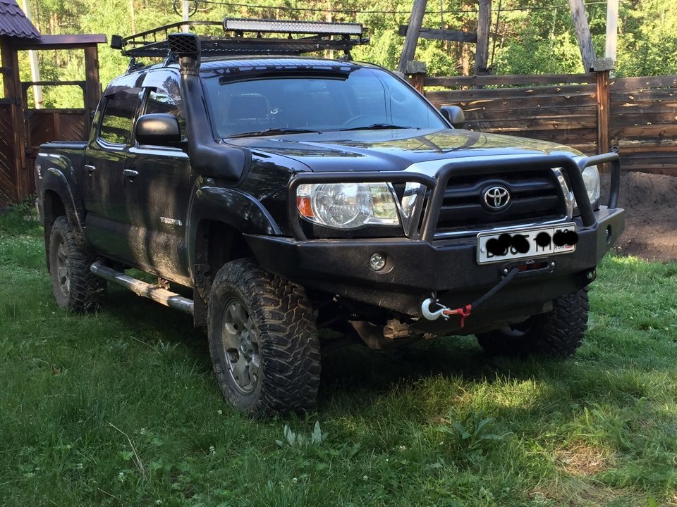 Toyota Tacoma 2