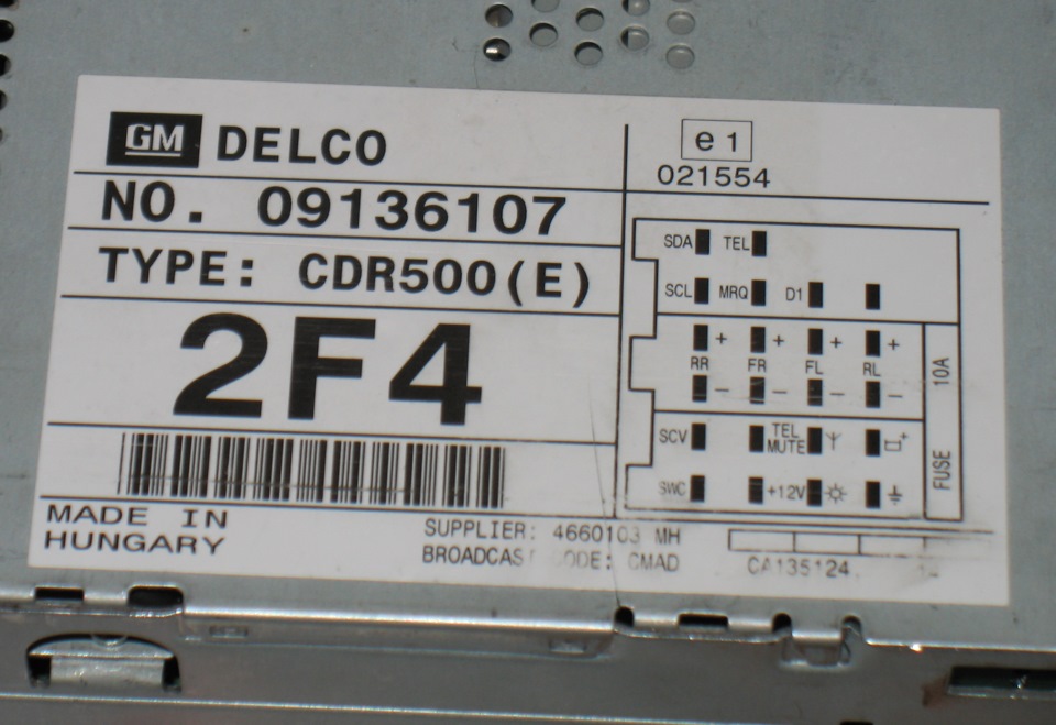 Магнитола по вин номеру. Магнитофон DELCO cdr 500. Схема автомагнитола cdr 2005 DELCO Electronics. DELCO model16213831 распиновка разъемов автомагнитол DELCO. Cdr 2005 подключение.