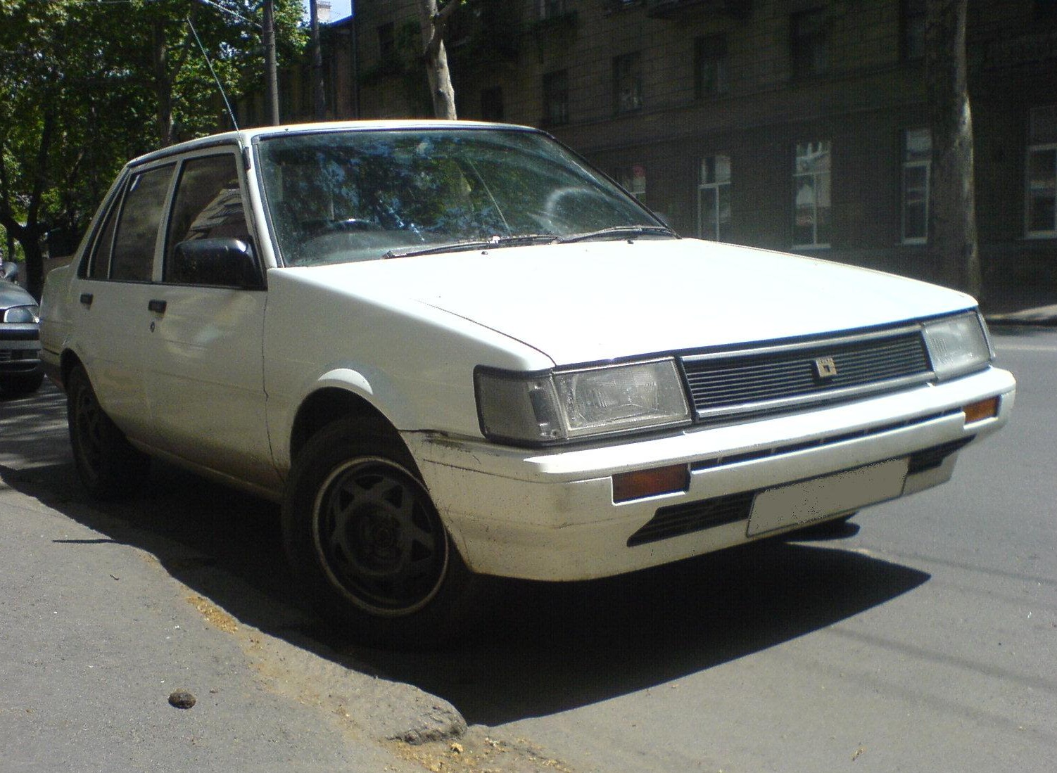      Toyota Corolla 15 1985 