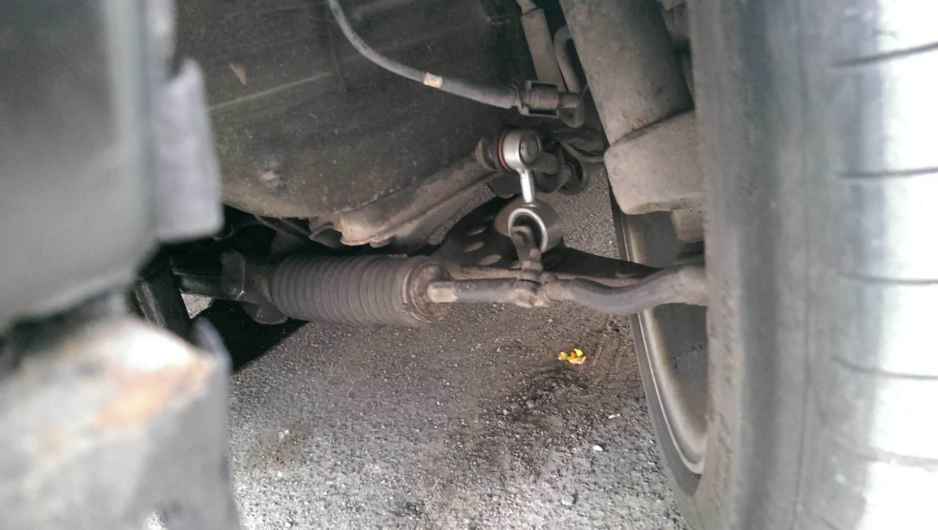 Ока замена шрус. Xrc задний привод оторвали. Xrc задний привод оторвали. Оторванный привод. Оторванный привод.