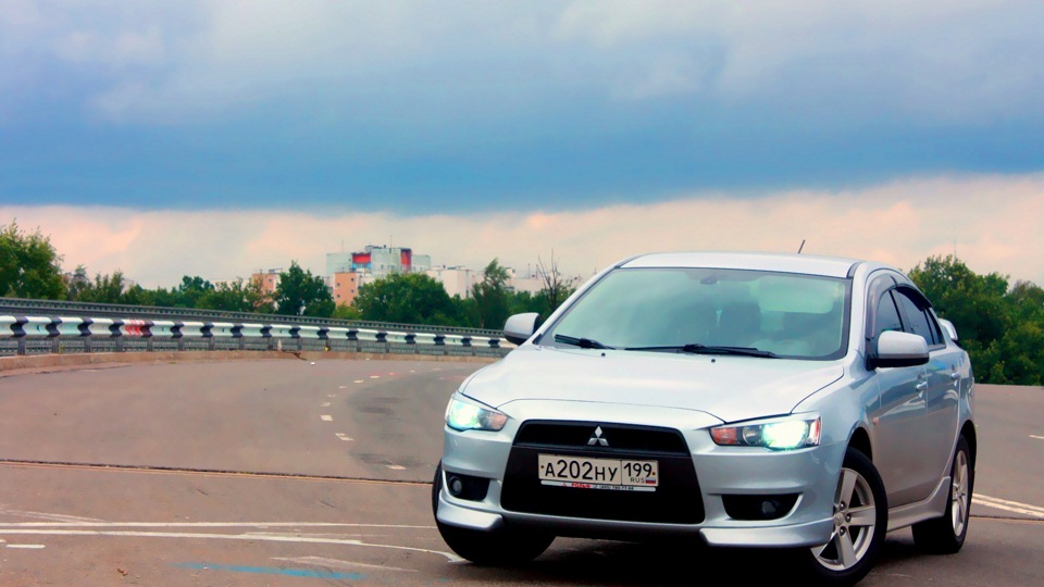 Леди за рулем" — Драйв ТВ — Первое видео машинки) — Mitsubishi Lancer X ...