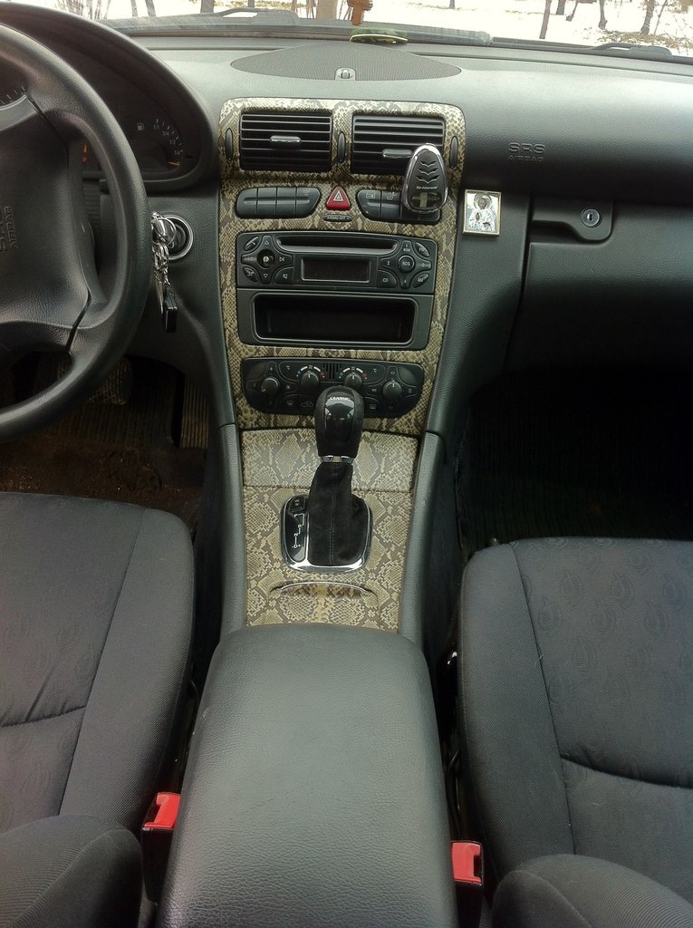 дерево в пленку, кулису в алькантару — DRIVE2
