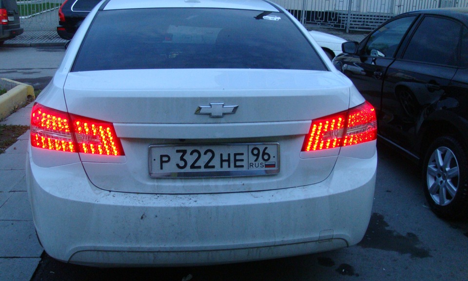 Chevrolet Cruze сзади 2009