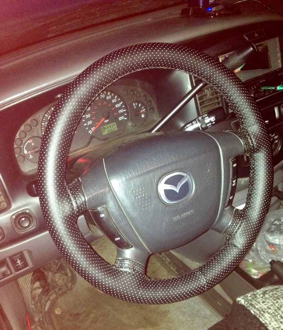 Оплетка руля — Mazda Tribute, 3 л, 2002 года | аксессуары | DRIVE2