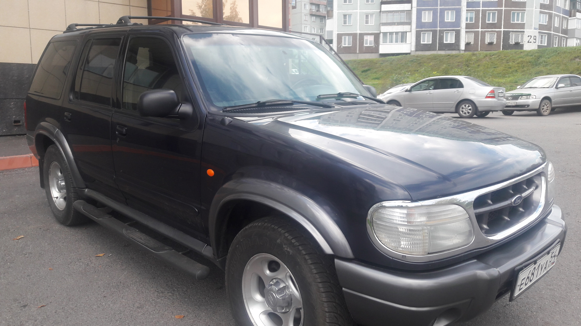 Ford Explorer (2G) 4.0 бензиновый 2000 | по прозвищу Бегемот на DRIVE2