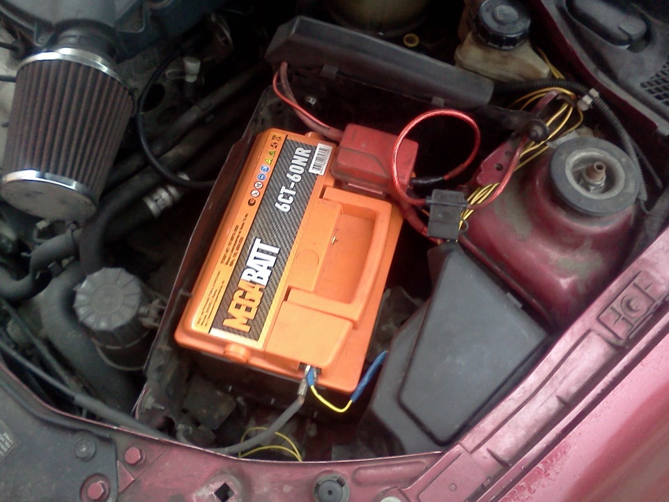 Как закрепить аккумулятор рено симбол - 82 фото