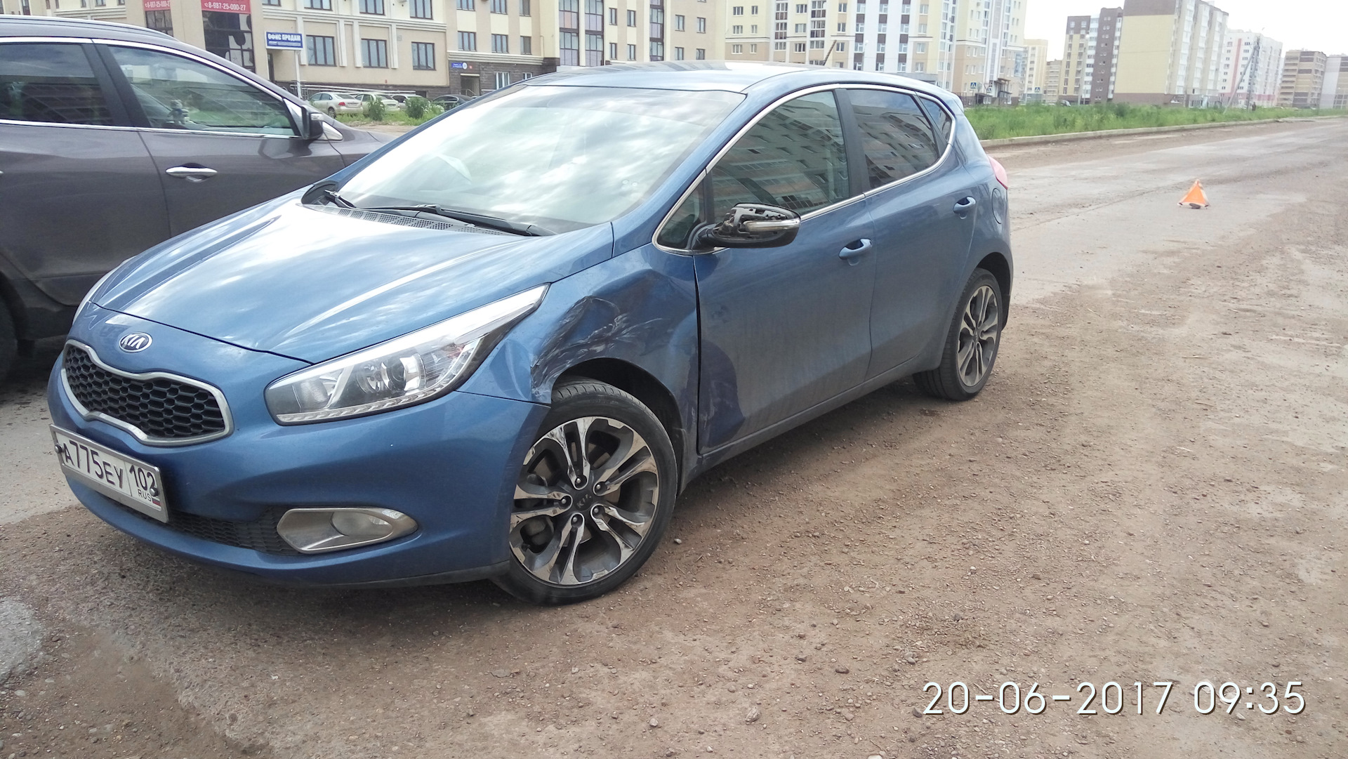 Kia Ceed синий 2013