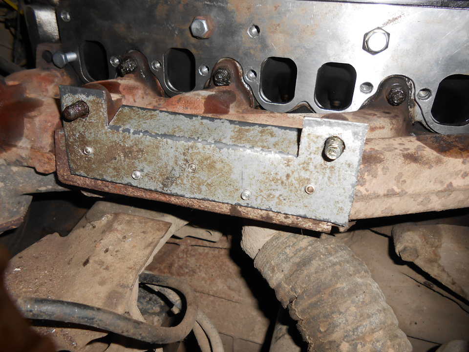 Ставим фирменный впускной коллектор под карбюратор. — Audi 100 (C3), 2 ...